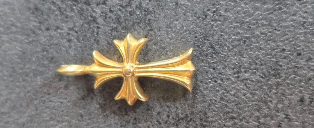 クロムハーツ 22kファットクロスパヴェダイヤ