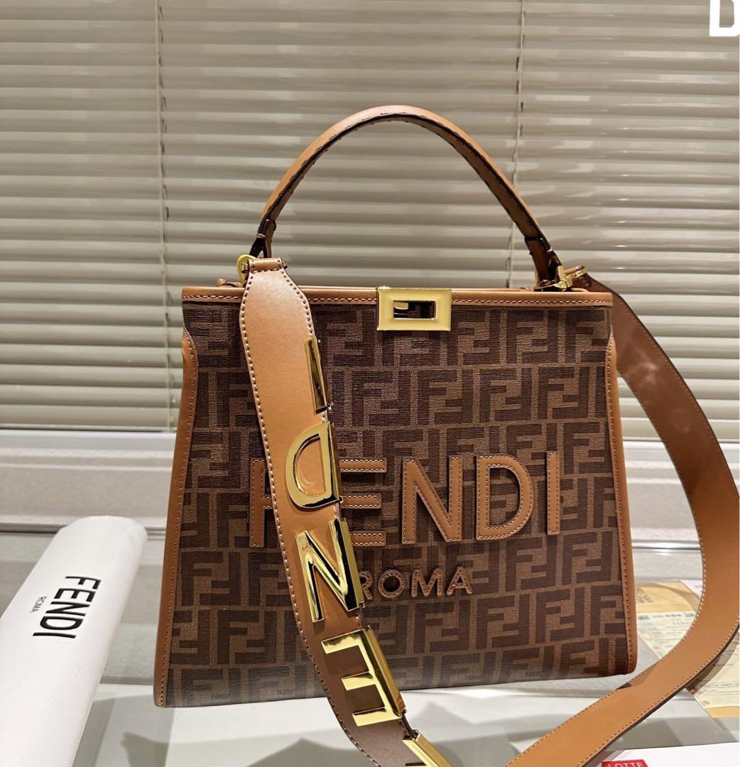 フェンディ／FENDI バッグ ハンドバッグ 鞄 トートバッグ レディース 女性 女性用レザー 革 本革 ブラック 黒  49-23-10946 1925 selleria セレリア ステッチ シボ革 シュリンクレザー