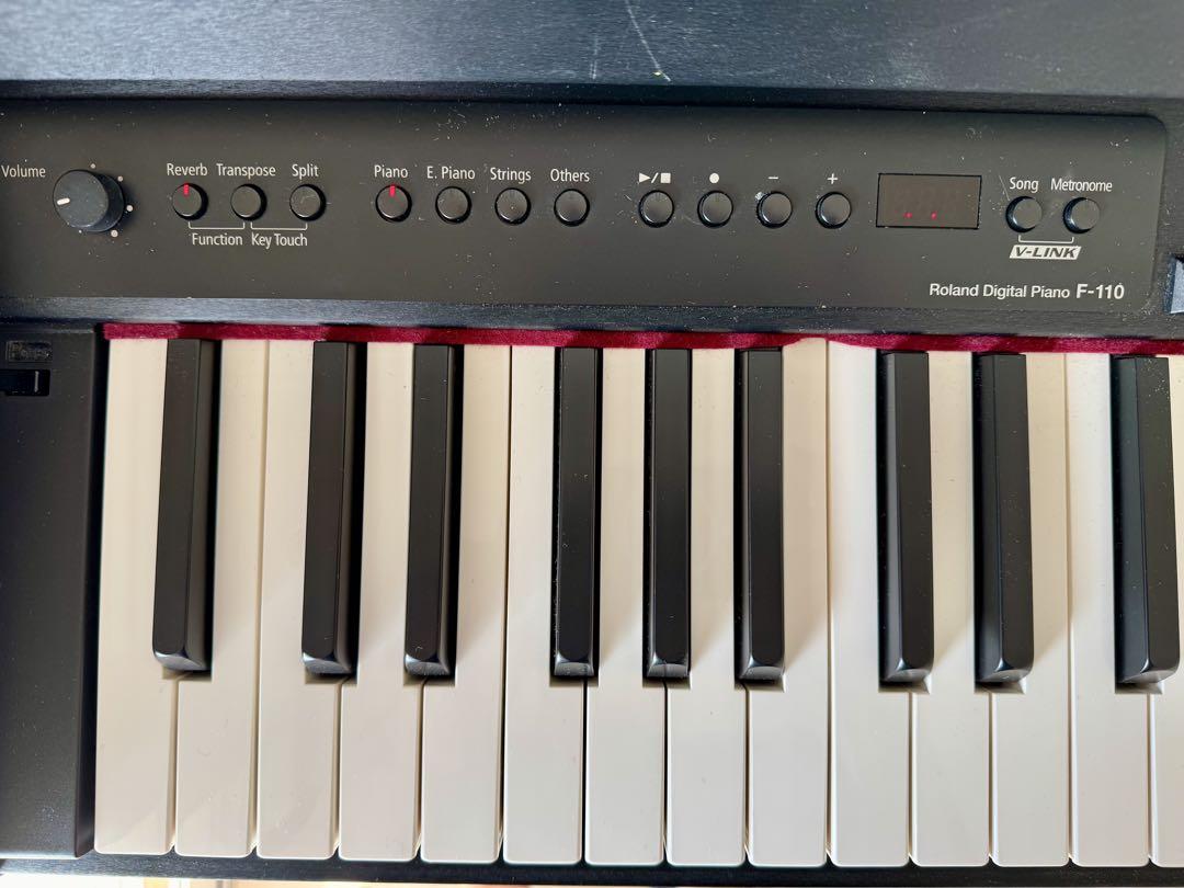 s*y様 Roland F-110 デジタルピアノ 黒色