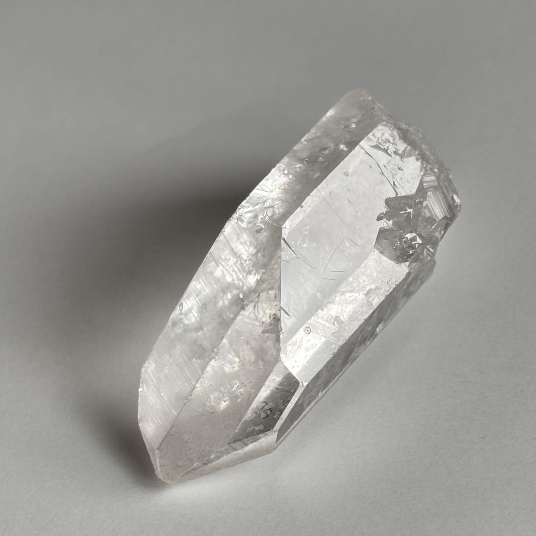 39.8g トマスゴンサガ産 水晶 原石 ポイント