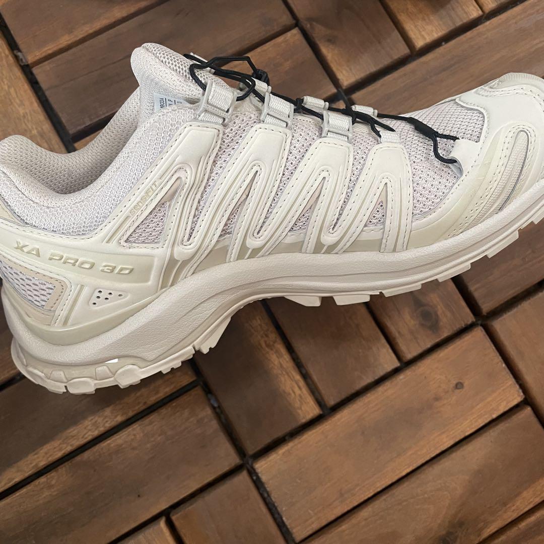 Salomon XAPRO3D ベージュ　スニーカー　1度のみ