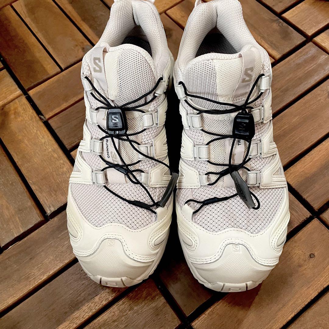 Salomon XAPRO3D ベージュ　スニーカー　1度のみ