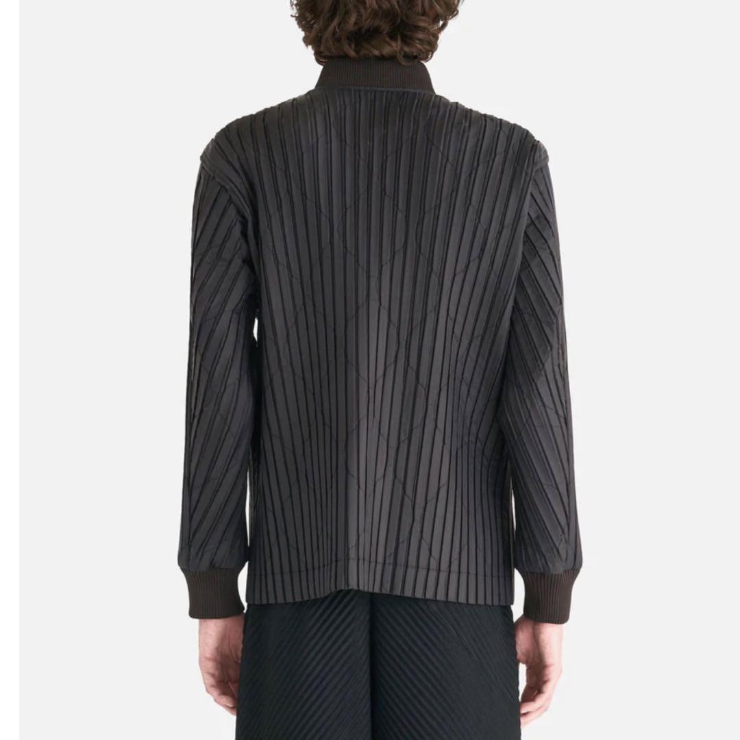 極美品 HOMME PLISSE 23AW PADDED PLEATSジャケット 画像2