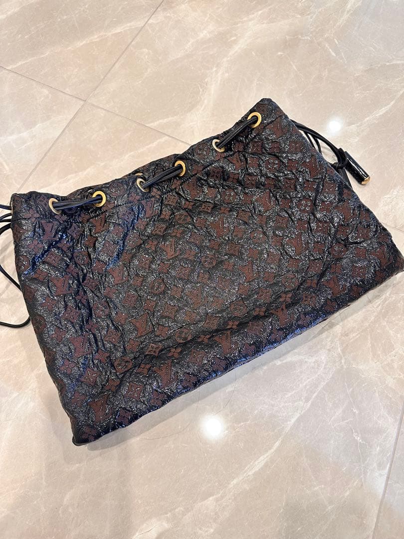 LOUIS VUITTON スクイーチ エルヴィニル LOUIS VUITTON スクイーチ エルヴィニル