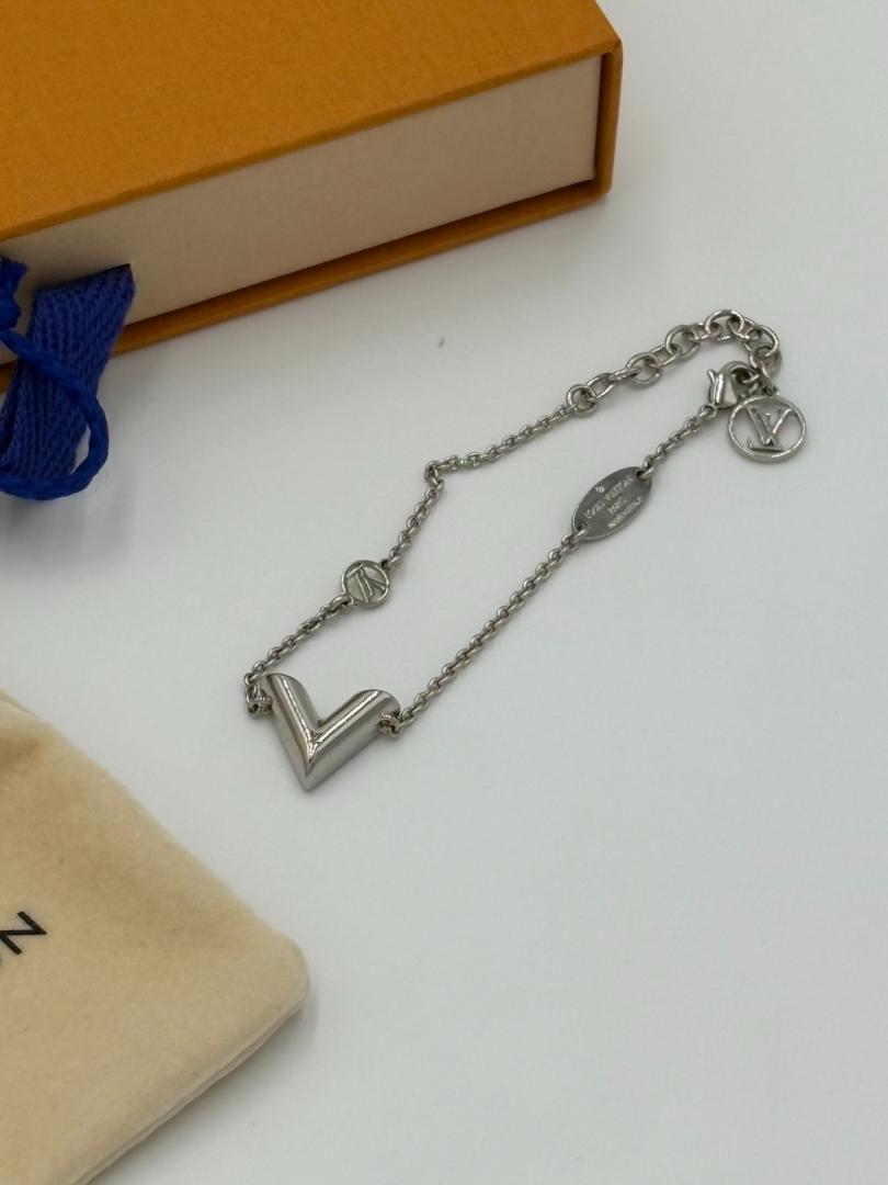 Louis Vuitton ブレスレット エセンシャルVシルバー LOUIS VUITTON ルイヴィトン ブレスレット・エセンシャルV