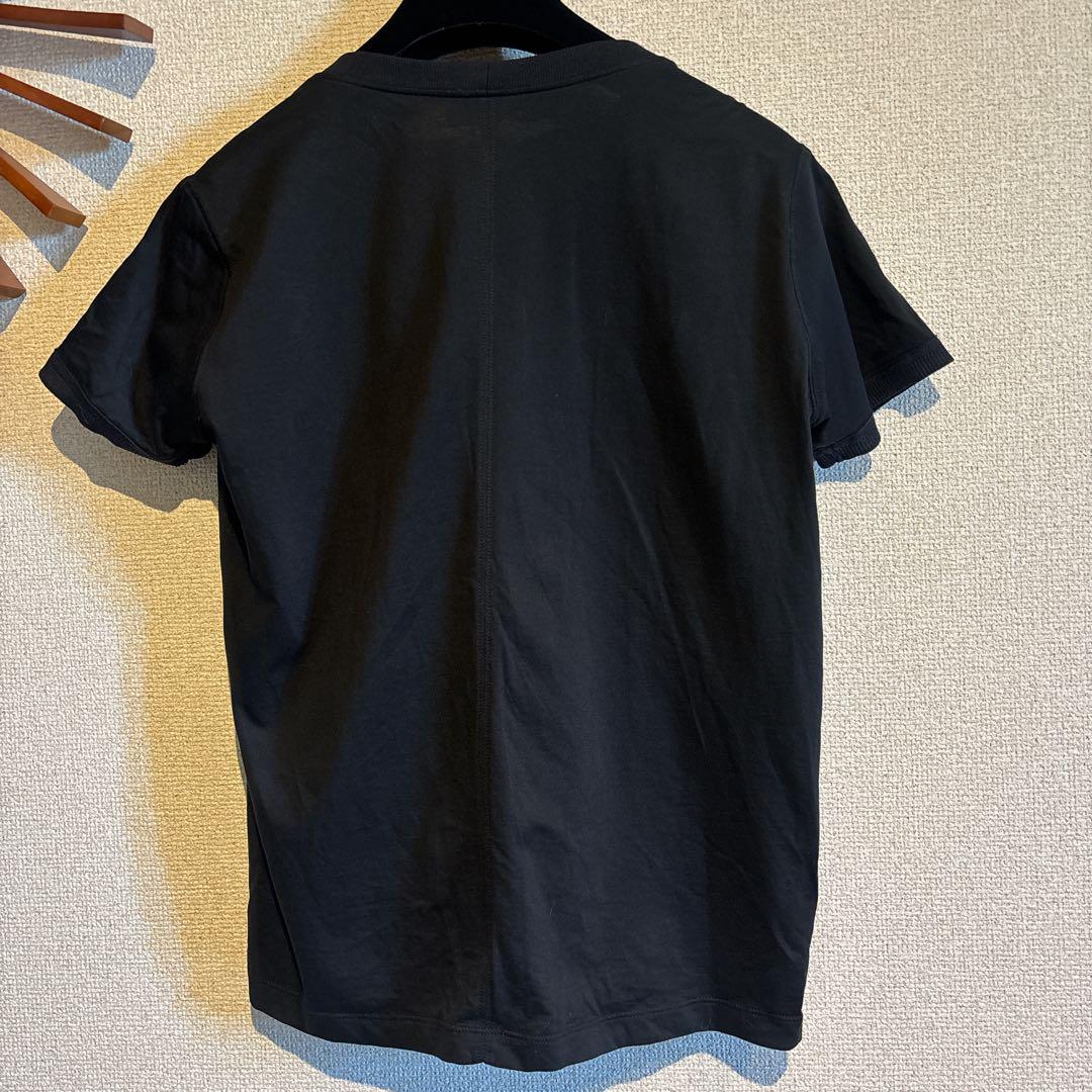 し*ち様 CABaN Tシャツ 黒 フラワープリント