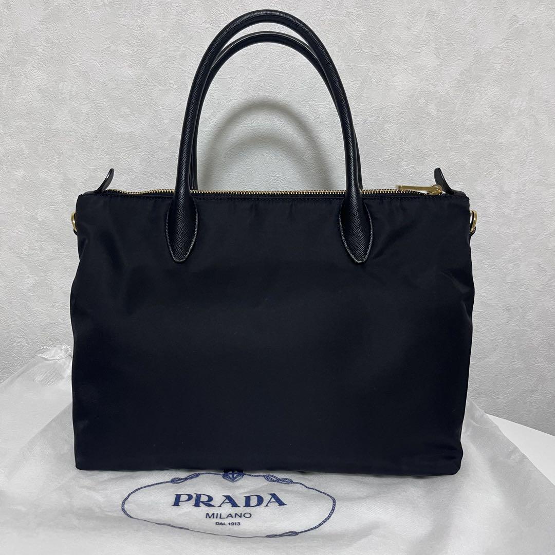 PRADA ブラック ナイロン ハンドバッグ