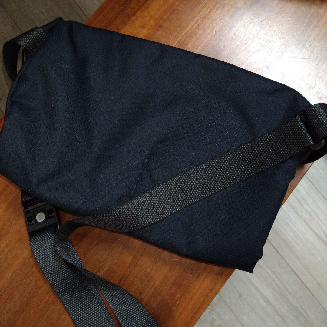 bellroy ショルダーバッグ 黒
