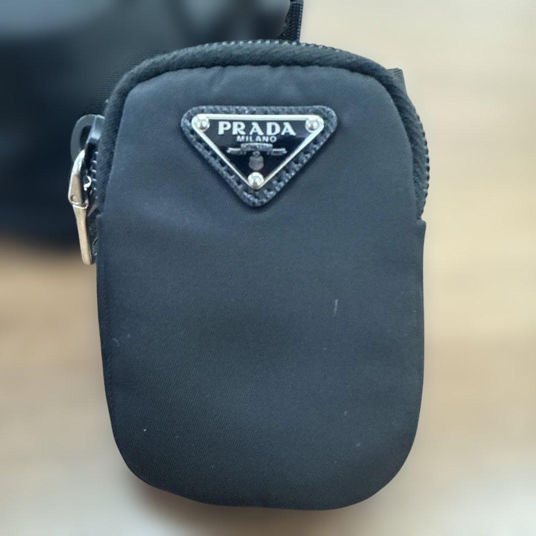 PRADA ブラック ショルダーバッグ