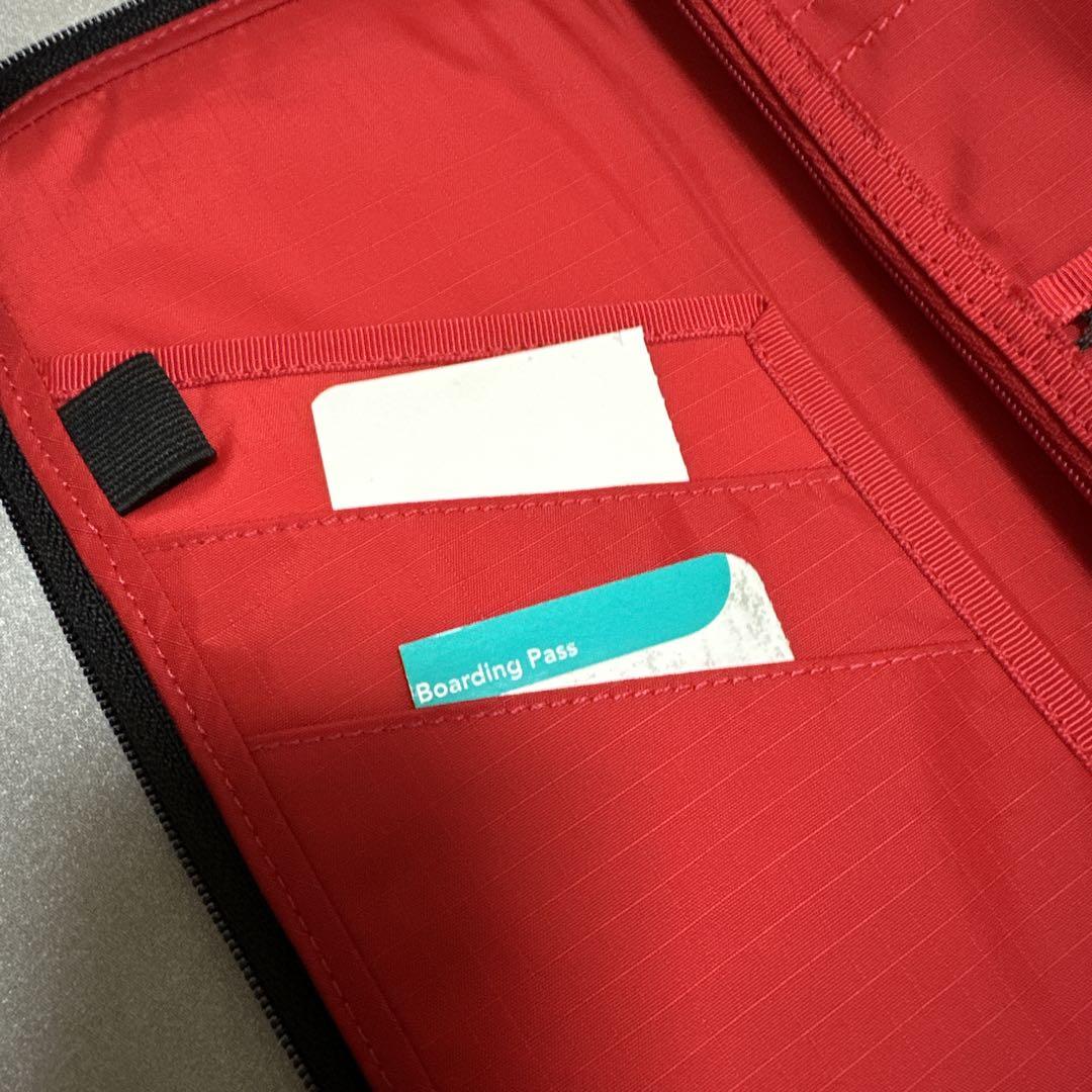 更にお値下げLeSportsac/MULTI PASSPORT WALLET