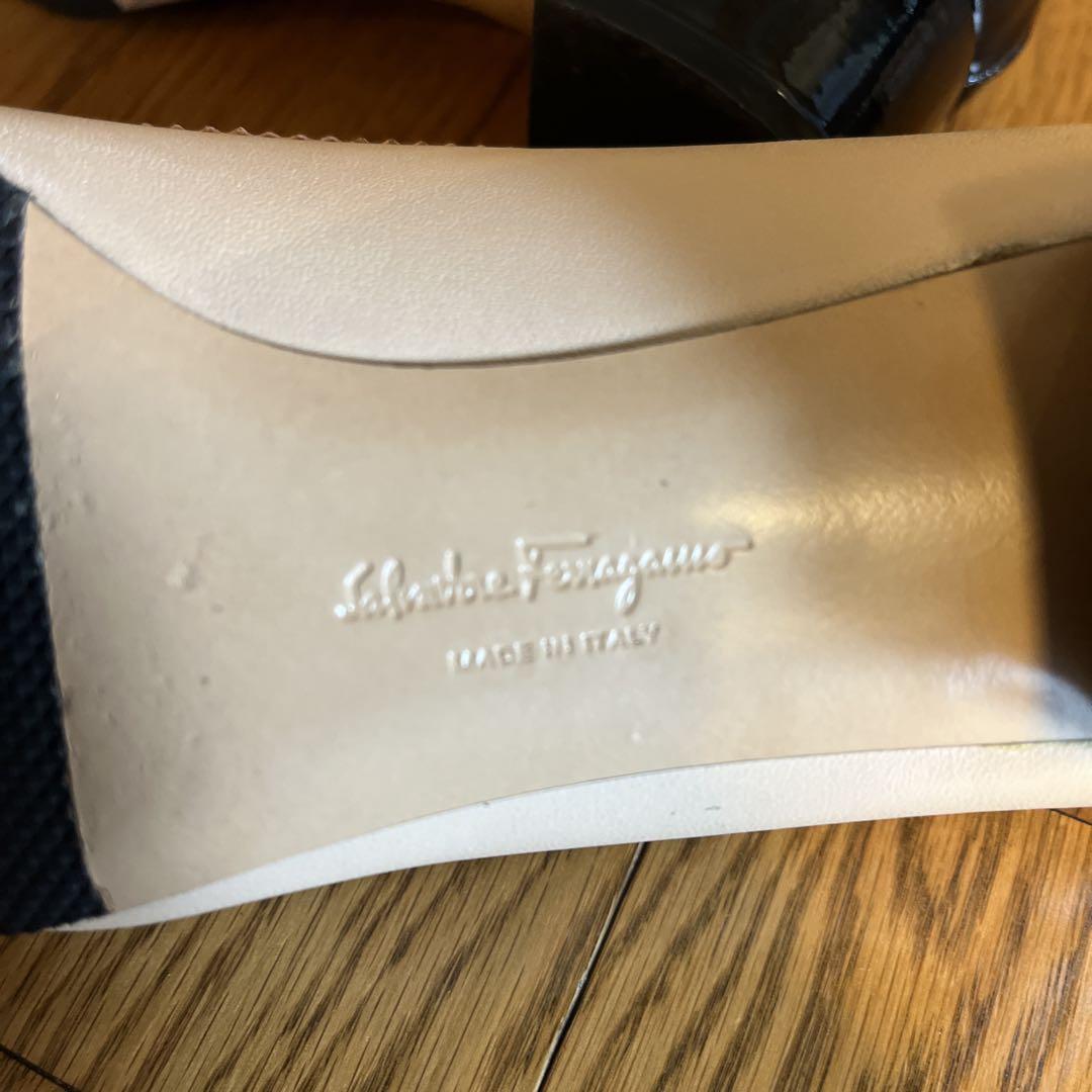 Ferragamo ベージュ シューズ