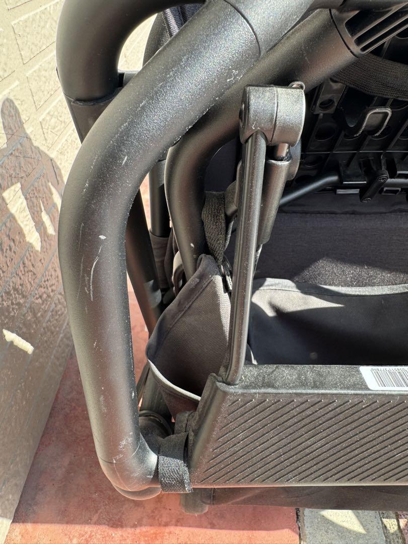 【美品】サイベックス　Cybex EEZY S 折りたたみベビーカーブラック