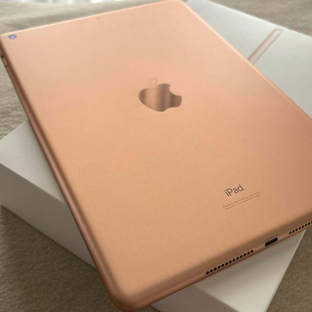 美品⭐︎iPad 8世代 WiFi 32GB 10.2 ゴールド 箱、充電器あり 美品⭐︎iPad 8世代 WiFi 32GB 10.2 ゴールド 箱、充電器あり