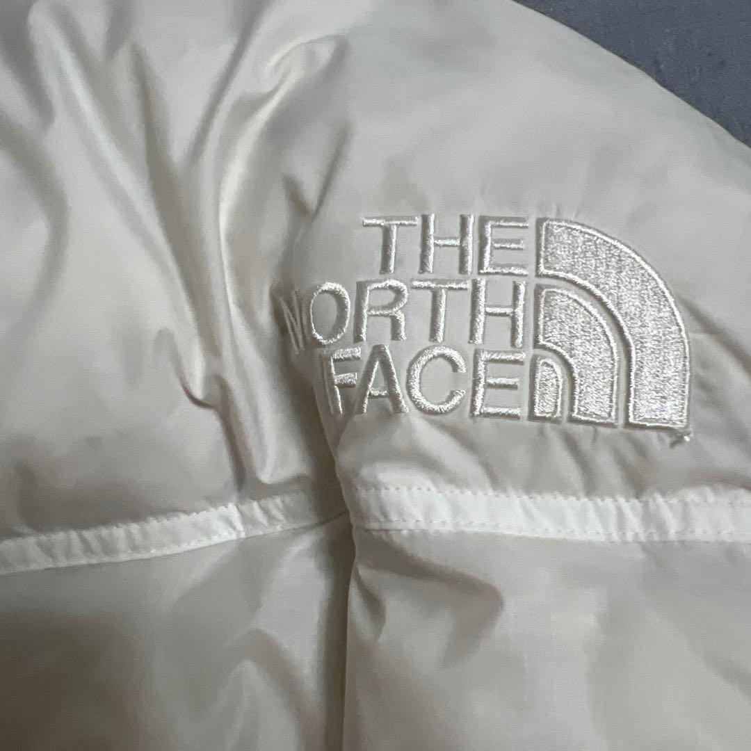 THE NORTH FACE ヌプシ ダウンジャケット THE NORTH FACE ヌプシ ダウンジャケット