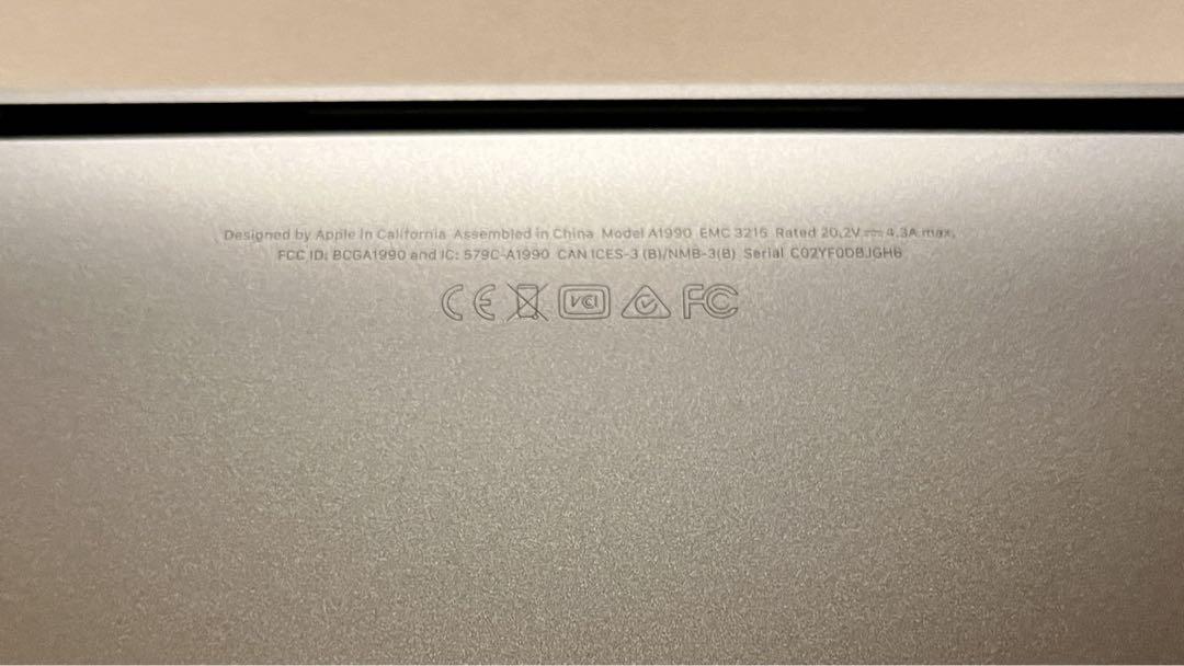 【公式購入】MacBookPro15 2018 i7／32GB／512GB