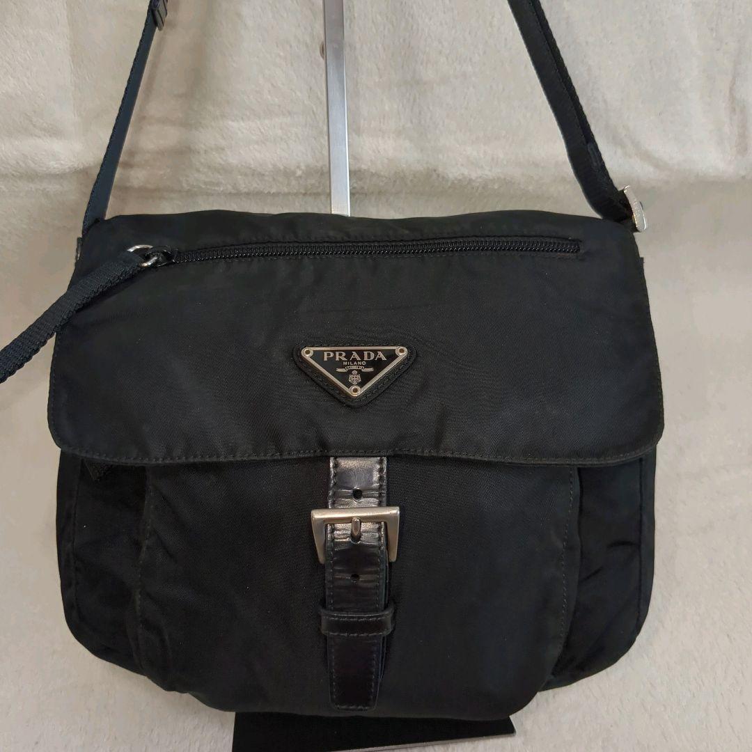 【値下げ】 ブラック ショルダーバッグ PRADA 三角ロゴ ナイロン レザー バッグ