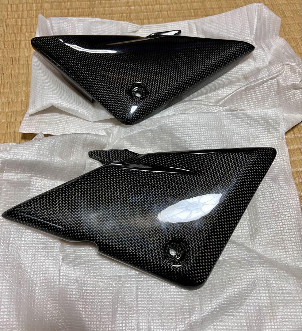 SV1000S 前期 サイドカウル カーボン
