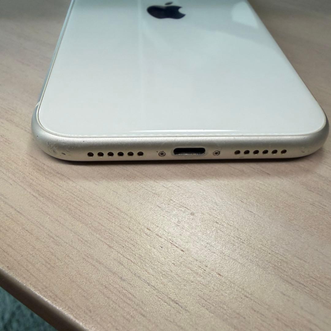 Apple iPhone 11 ホワイト 128 SIMロック解除済み Apple iPhone 11 ホワイト 128 SIMロック解除済み
