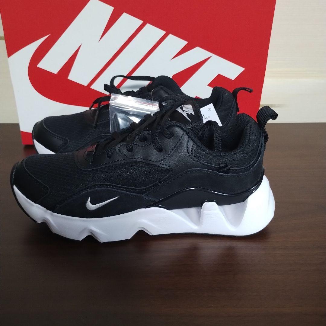 靴 NIKE RYZ365 2