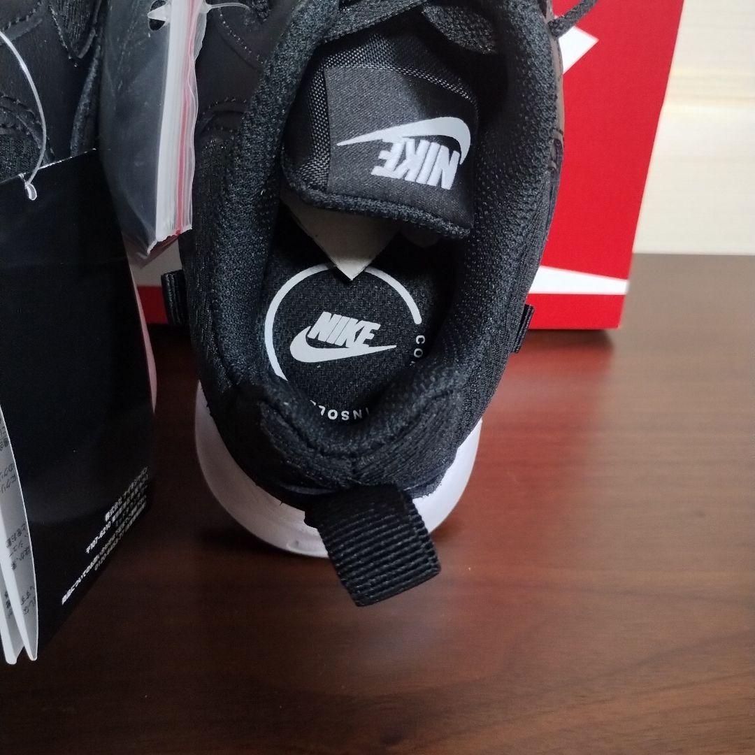 靴 NIKE RYZ365 2