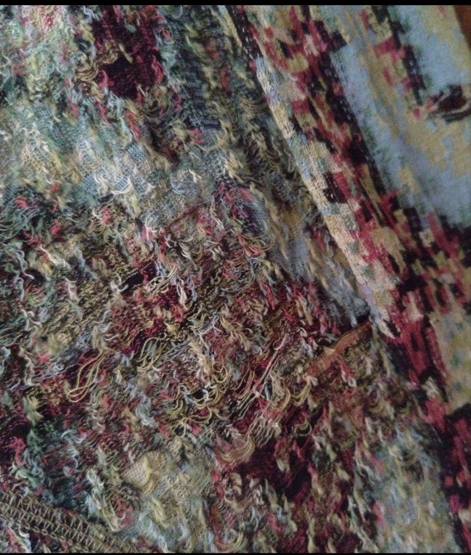 ヨーガンレール 幾何学模様のような 花柄の様なワンピース 羽織り ヨーガンレール 幾何学模様のような 花柄の様なワンピース 羽織り