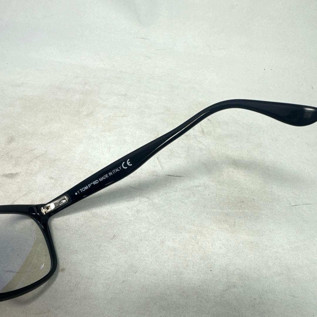 【新品同様】トムフォード TF5626-B ブラックフルリム メガネ 【新品同様】トムフォード TF5626-B ブラックフルリム メガネ