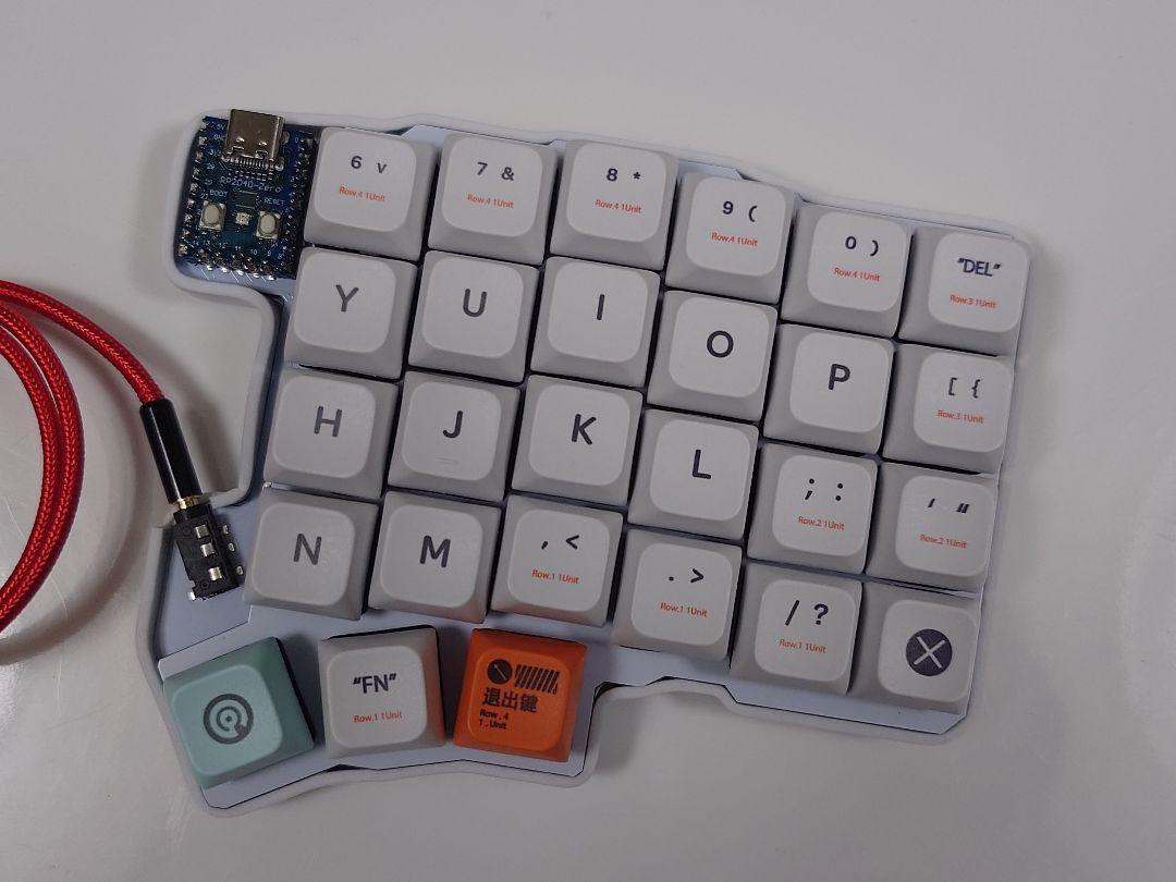打鍵カスタム済】54キー・左右分割型メカニカルキーボード