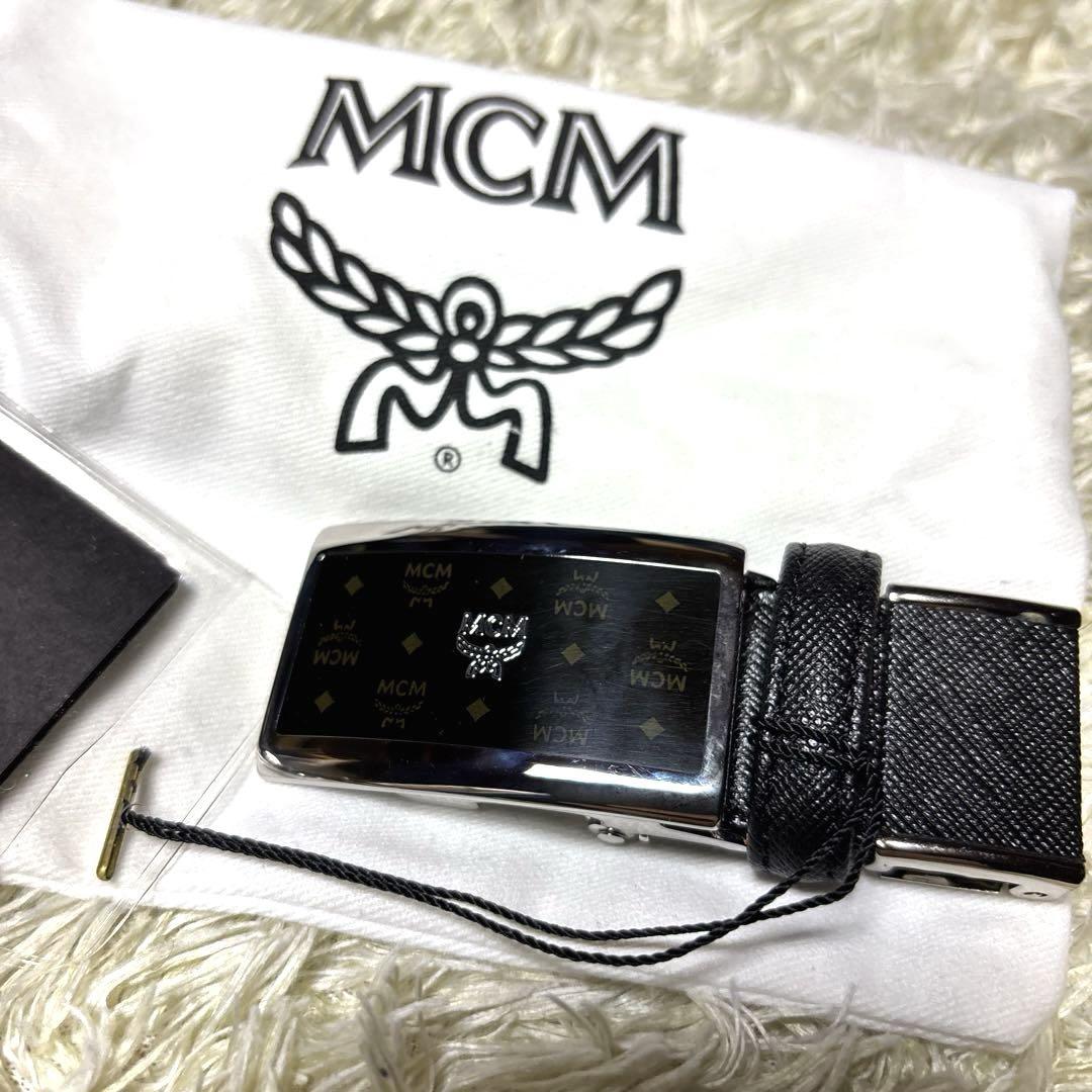 MCM エムシーエム ベルトバックルのみ 黒 モノグラム 未使用近い