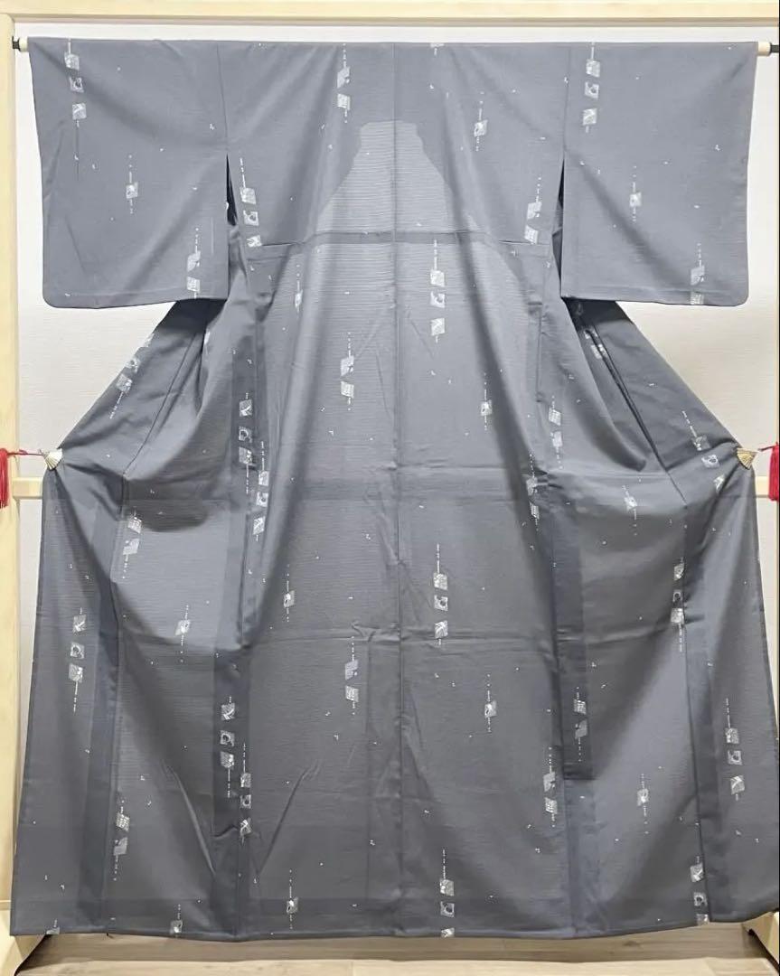 C 美品 夏物 小花模様 灰色 撫子 桜 花弁 化繊 薄物 絽 紗 小紋 着物