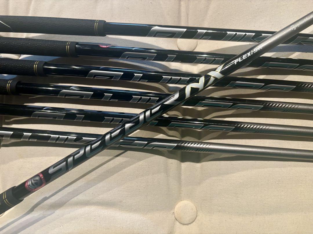 テーラーメイドステルスグローレ　アイアン7本セット純正カーボンシャフトSR