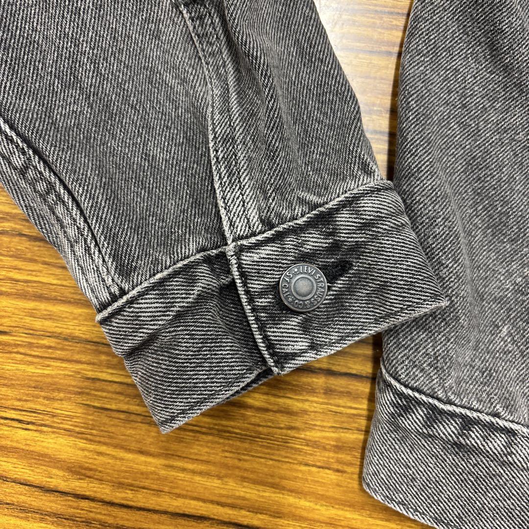 美品　リーバイス トラッカージャケット　Lサイズ ブラックデニム　Levi's