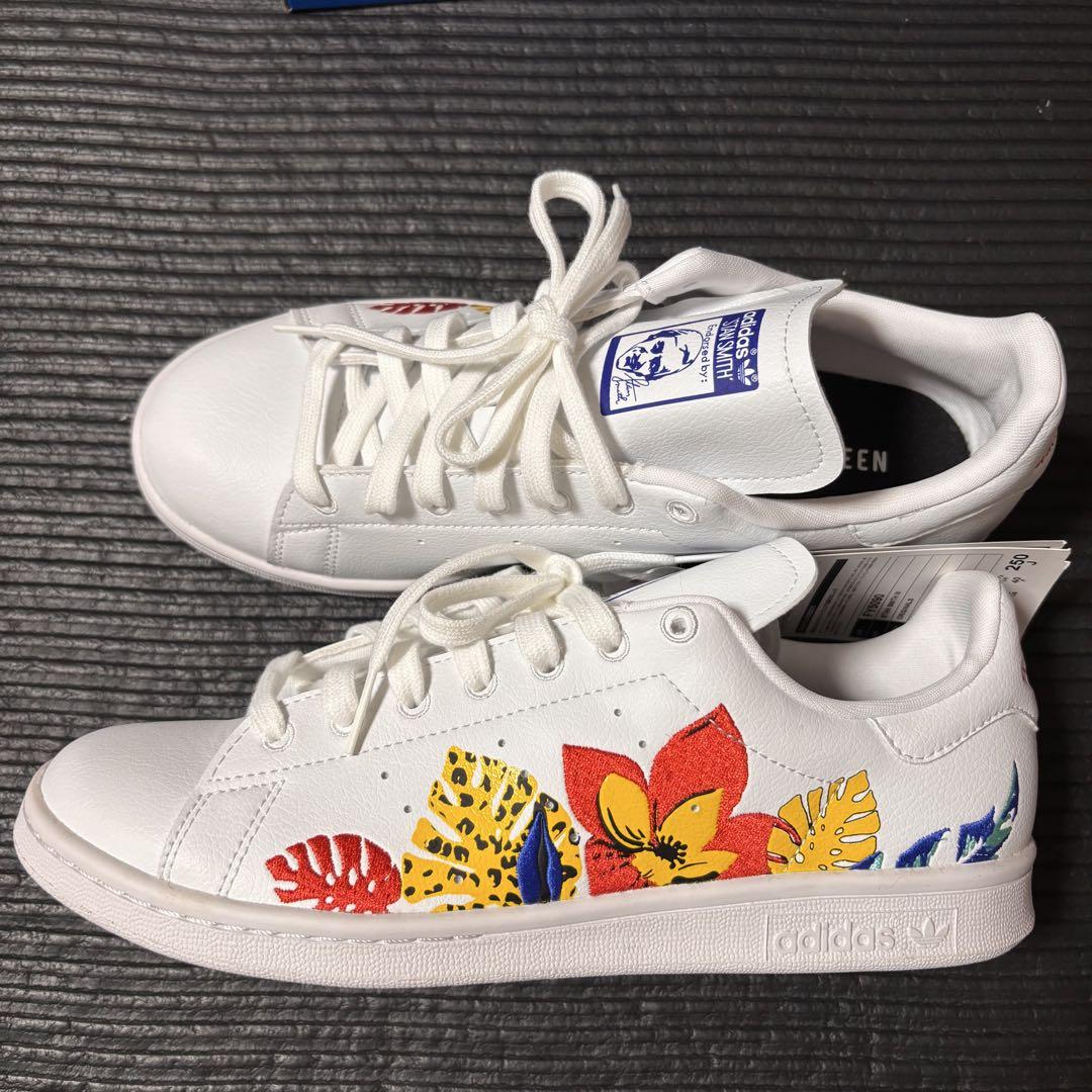 adidas スタンスミス HER STUDIO LONDON