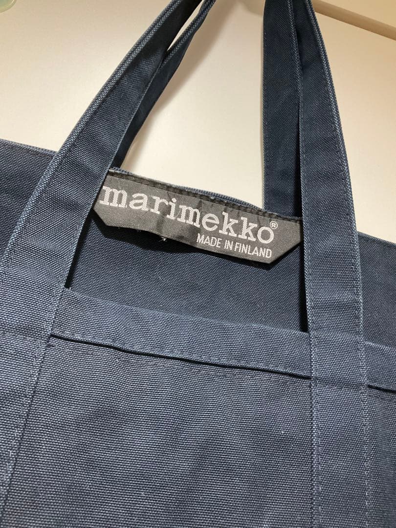 マリメッコ　ビッグトートバッグ　ネイビー