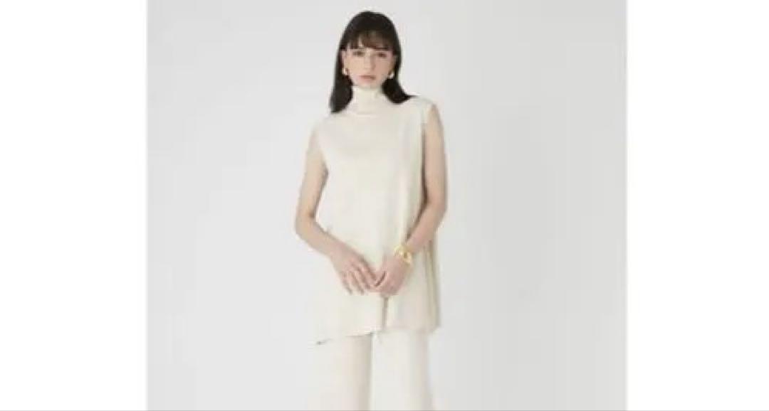 Mila Owen ノースリーブチュニック アイボリートップス