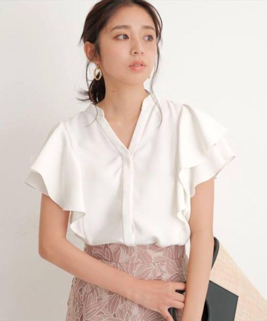 福袋安いいね半額ストア アイボリー ラッフルスリーブブラウス JUSGLITTY サイズ1 メルカリ - シャツ+ブラウス(半袖+袖なし)