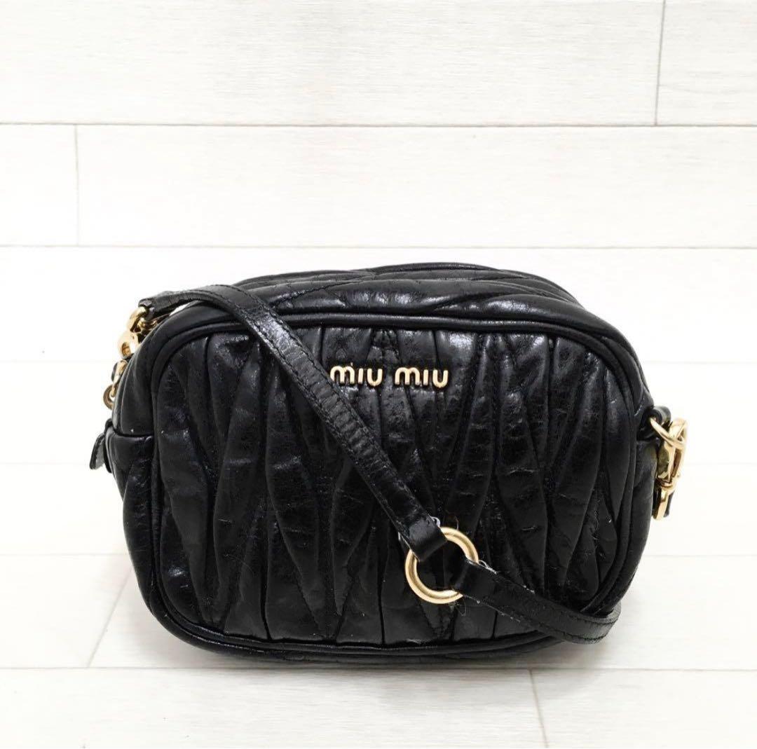 【希少】miu miu マテラッセ ブラック レザーショルダーバッグ 【希少】miu miu マテラッセ ブラック レザーショルダーバッグ