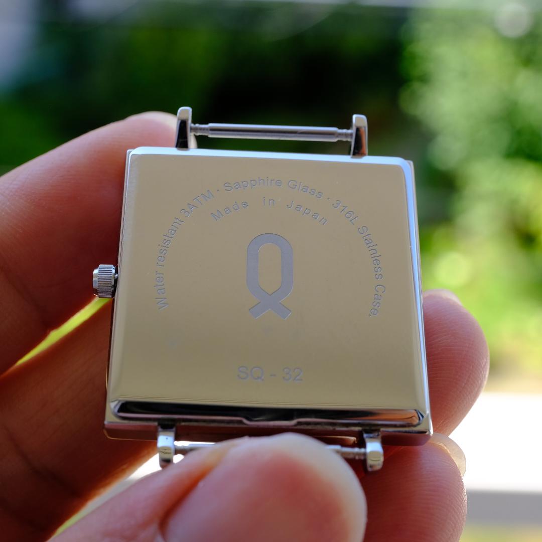 スクエア型時計