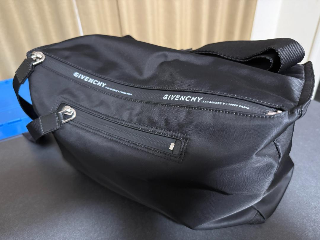 ▲GIVENCHY▲ジバンシー▲ショルダーバッグ▲