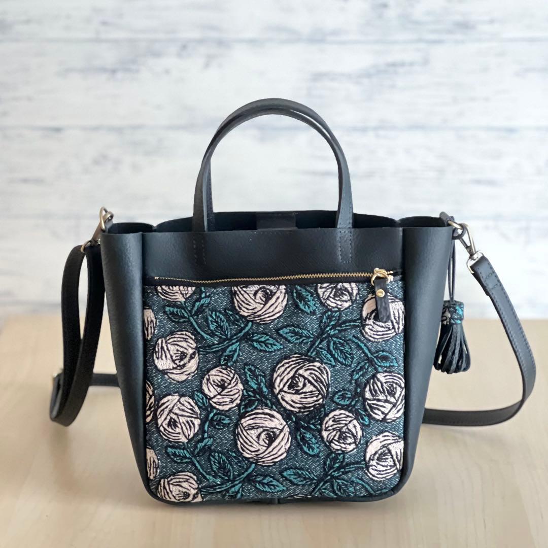 トート型本革ショルダーバッグ　rosy TB509-021