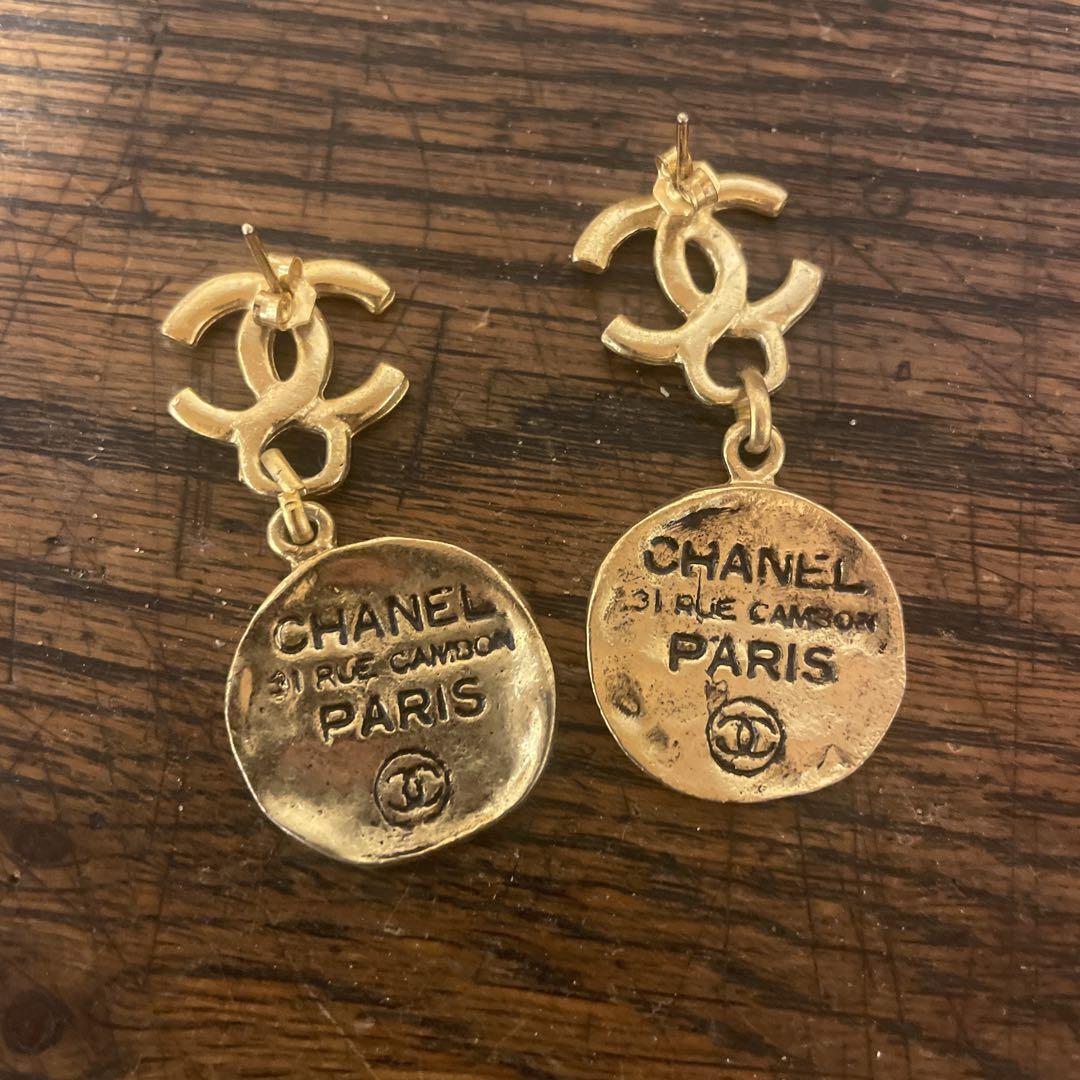CHANEL シャネル