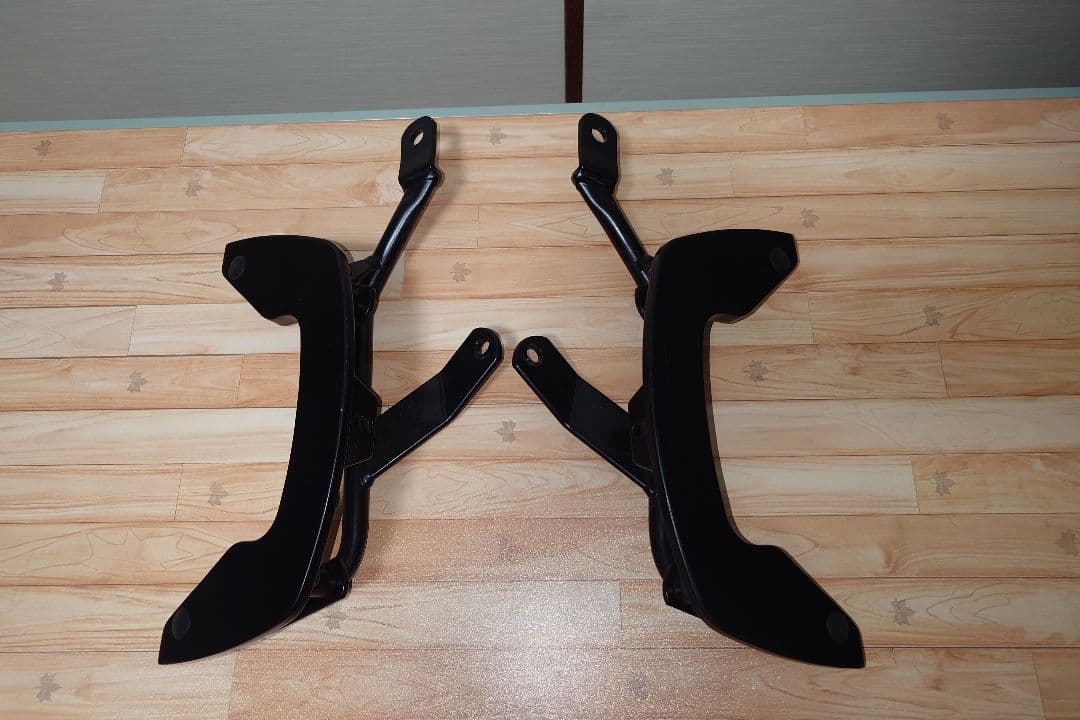 ヘプコ＆ベッカーC−BOW W800用ステー少しワイド使用