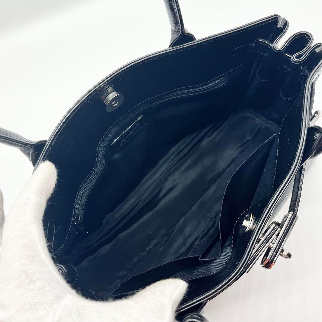 【極美品】キタムラk2 ハンドバッグ シャイニングクロコ ベルトデザイン 黒 画像8