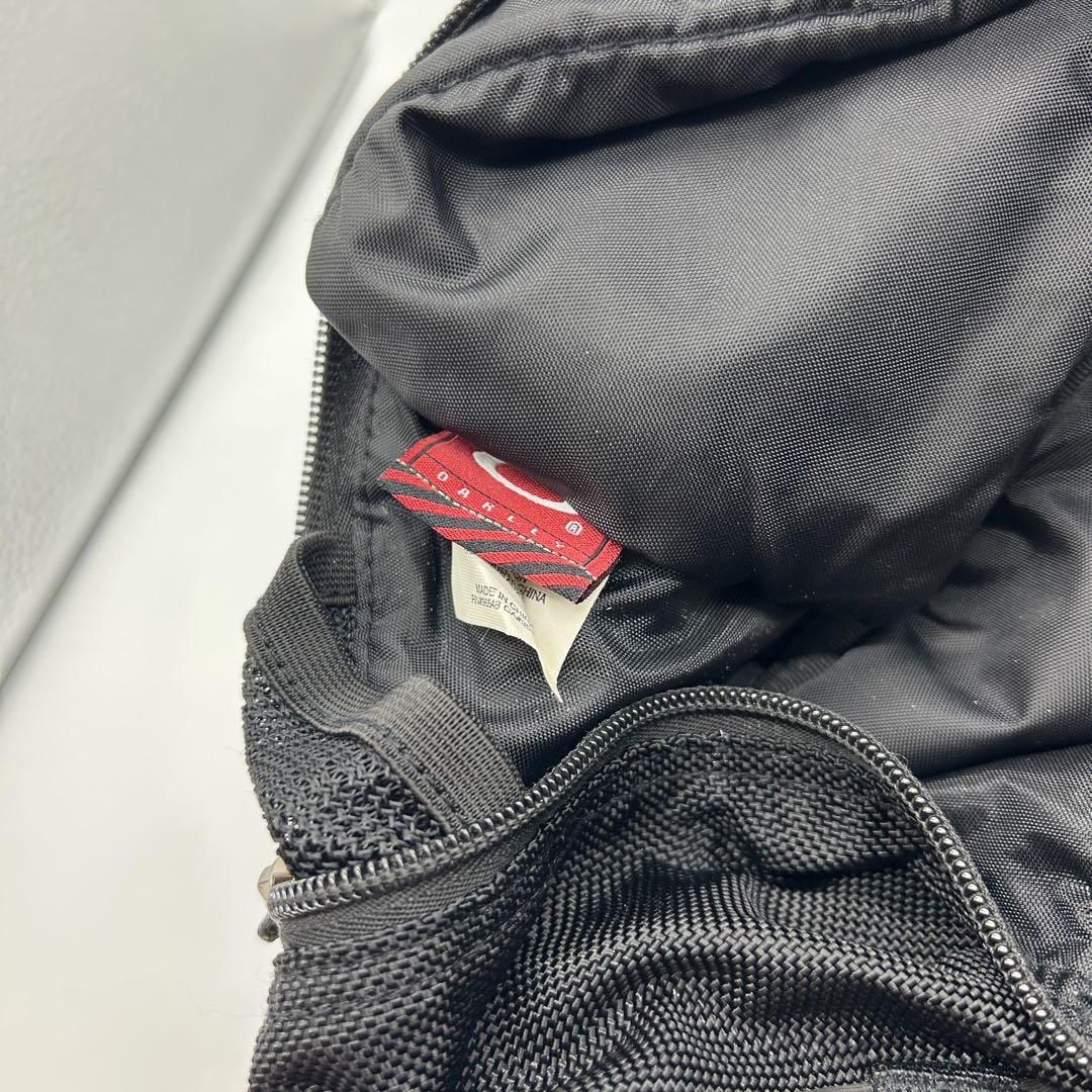 00s y2k OAKLEY オークリー スリングバッグ ポーチ付き