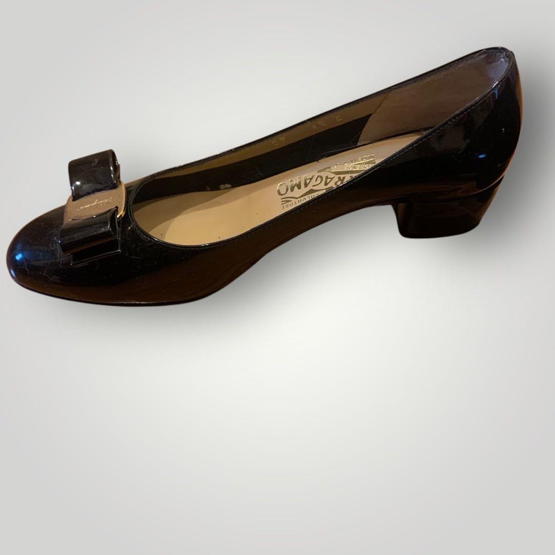 全ての Ferragamo ブラック フラットシューズ リボン付き 靴