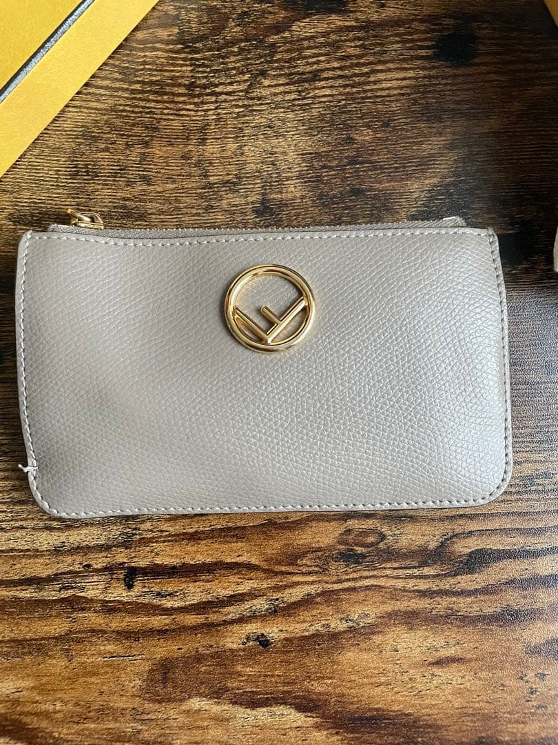 FENDI フラグメントケース目立った傷や汚れなし