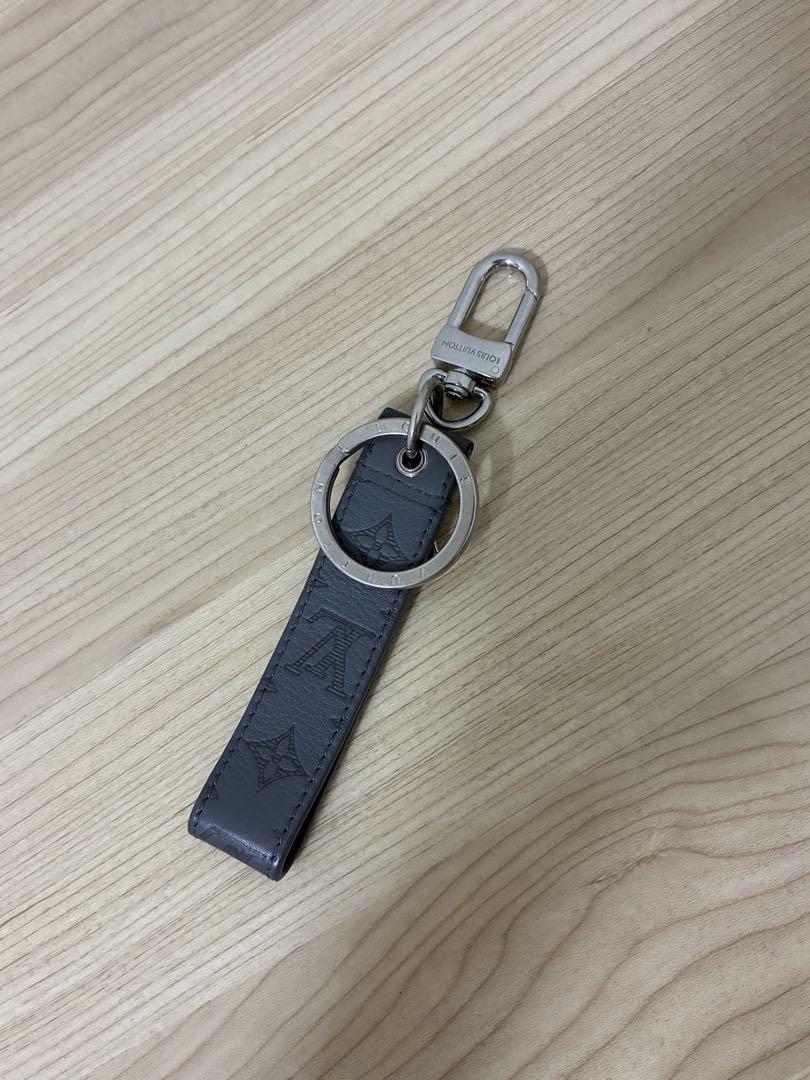 Louis Vuitton キーホルダー グレー