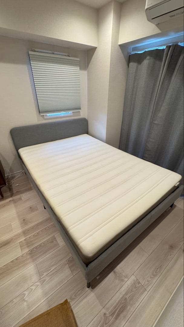 IKEA ダブルベッドセット （ベッドフレーム + マットレス）