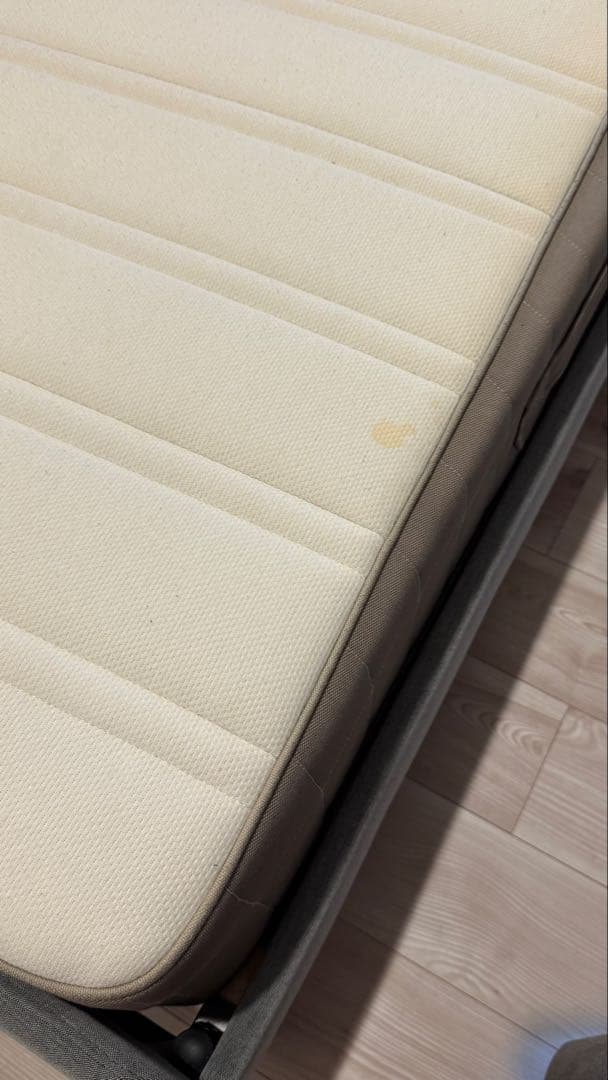 IKEA ダブルベッドセット （ベッドフレーム + マットレス）