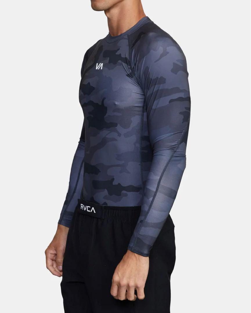サイズＳ　ラッシュガード　ブラックカモ　RVCA 新品未開封