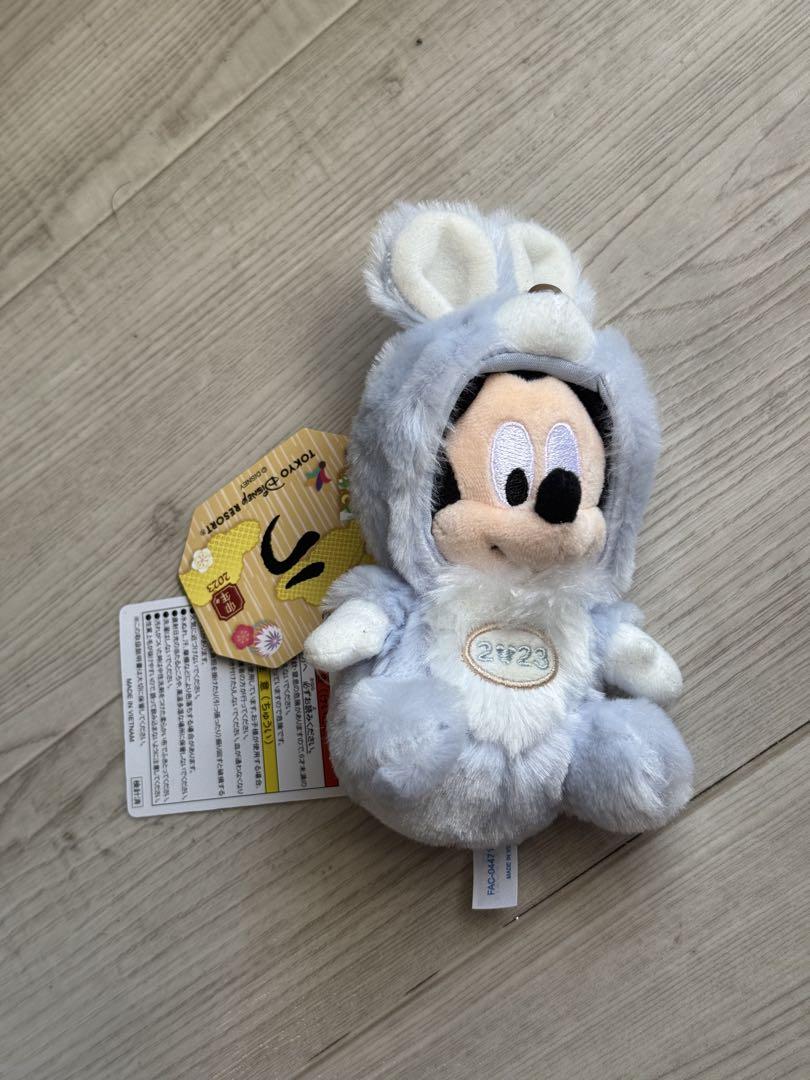 新品タグ付き‼️お顔厳選‼️ディズニー　ぬいぐるみバッジ　お正月　ミッキー　巳年 Amazon.co.jp: ミッキーマウス 干支 ぬいぐるみバッジ 買い物袋